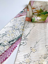 画像をギャラリービューアに読み込む, 枝梅・熨斗・丸に古典草花模様波地紋【短】