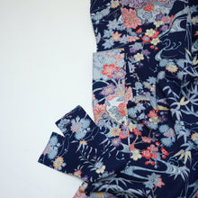 画像をギャラリービューアに読み込む, 雪輪に花鳥模様【タックラップスカート】