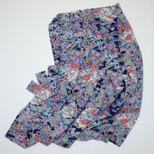 画像をギャラリービューアに読み込む, 型染め松竹梅花鳥模様【タックラップスカート】
