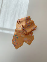 画像をギャラリービューアに読み込む, 扇に蝶花模様【長】