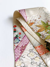 画像をギャラリービューアに読み込む, 枝梅・熨斗・丸に古典草花模様波地紋【短】
