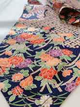 画像をギャラリービューアに読み込む, 古典模様花尽くし流水地紋【長】