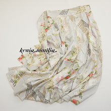 画像をギャラリービューアに読み込む, 紗綾形地紋に春秋草花模様【タックラップスカート】