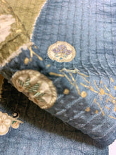 画像をギャラリービューアに読み込む, 立通松竹梅・蝶・宝尽くし模様【タックラップスカート】