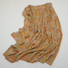 画像をギャラリービューアに読み込む, 幾何学取りに古典草花模様【ギャザーラップスカート】