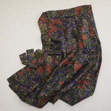 画像をギャラリービューアに読み込む, 花模様雲地紋付き【タックラップスカート】