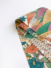 画像をギャラリービューアに読み込む, 色紙に花鳥古典模様③【短】