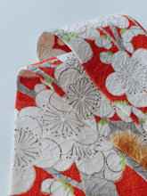 画像をギャラリービューアに読み込む, 枝梅尽くし模様【短】