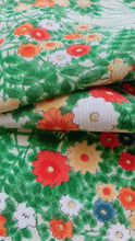 画像をギャラリービューアに読み込む, 縮緬草花模様【タックラップスカート】