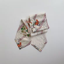 画像をギャラリービューアに読み込む, 枝梅・熨斗・丸に古典草花模様波地紋【長】