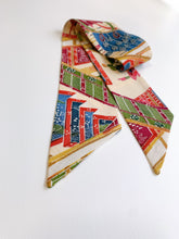 画像をギャラリービューアに読み込む, 屋敷琵琶に琴平安貴族模様【短】