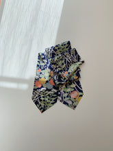 画像をギャラリービューアに読み込む, 菊尽くし【長】