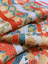 画像をギャラリービューアに読み込む, 縞に花古典柄模様【ギャザーラップスカート】