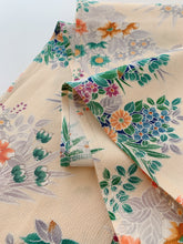 画像をギャラリービューアに読み込む, 花草模様【長】