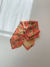 画像をギャラリービューアに読み込む, 菊の唐草模様【長】