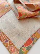 画像をギャラリービューアに読み込む, 幾何学取りに古典草花模様【長】