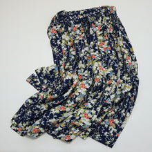 画像をギャラリービューアに読み込む, 草花組亀甲地紋模様【ギャザーラップスカート】