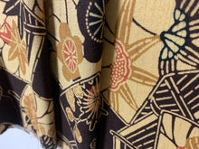 画像をギャラリービューアに読み込む, 糸巻きに草花模様【L】(地紋なし)