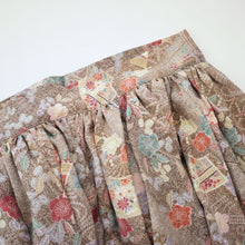 画像をギャラリービューアに読み込む, しだれ花に扇・貝桶模様【ギャザーラップスカート】