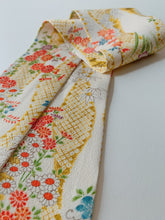 画像をギャラリービューアに読み込む, 立涌に草花模様【短より短】