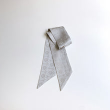 画像をギャラリービューアに読み込む, 色紙に扇・矢羽根・蝶模様唐草七宝地紋【短】