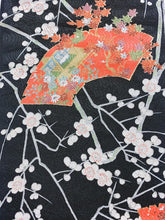 画像をギャラリービューアに読み込む, 破れ地紙に屋敷楓枝梅模様【ギャザーラップスカート】