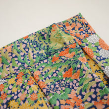 画像をギャラリービューアに読み込む, 寺塔に草花模様【タックラップスカート】