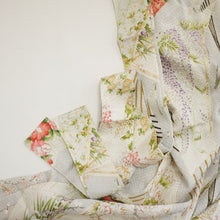 画像をギャラリービューアに読み込む, 紗綾形地紋に春秋草花模様【タックラップスカート】