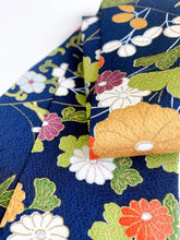 画像をギャラリービューアに読み込む, 松竹梅に草花金線模様【短】