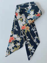 画像をギャラリービューアに読み込む, 草花亀甲地紋模様【短より短】