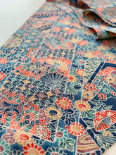 画像をギャラリービューアに読み込む, 御所車に扇草花模様【長】
