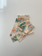 画像をギャラリービューアに読み込む, 花草模様【長】