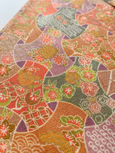 画像をギャラリービューアに読み込む, 幾何学取りに古典草花模様【長】