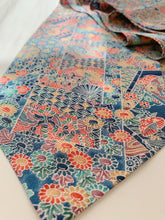 画像をギャラリービューアに読み込む, 御所車に扇草花模様【長】