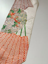 画像をギャラリービューアに読み込む, 枝梅に熨斗丸華に古典模様【長】