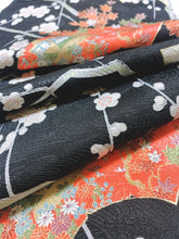 画像をギャラリービューアに読み込む, 破れ地紙に屋敷楓枝梅模様【ギャザーラップスカート】