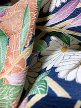 画像をギャラリービューアに読み込む, 菊梅牡丹大草模様【ギャザーラップスカート】