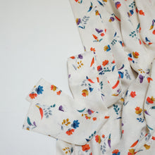 画像をギャラリービューアに読み込む, 総地紋小花模様【ギャザーラップスカート】