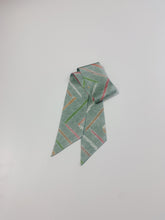 画像をギャラリービューアに読み込む, 抽象絞り模様【短】