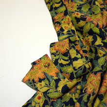 画像をギャラリービューアに読み込む, 唐花模様【タックラップスカート】