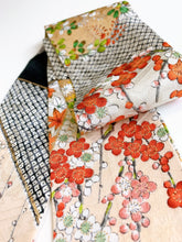 画像をギャラリービューアに読み込む, 裂取に扇古典草花模様【短】