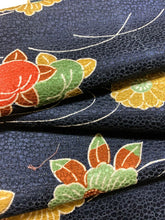 画像をギャラリービューアに読み込む, 流水に菊椿橘模様【L】(地紋あり)