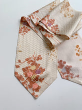 画像をギャラリービューアに読み込む, 草花散らし檜垣地紋【長】