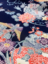 画像をギャラリービューアに読み込む, 雪輪に花鳥模様【タックラップスカート】