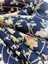 画像をギャラリービューアに読み込む, 草花組亀甲地紋模様【ギャザーラップスカート】