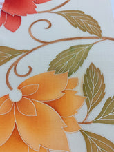 画像をギャラリービューアに読み込む, 花唐草模様【タックラップスカート】