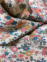 画像をギャラリービューアに読み込む, 扇に草花模様【ギャザーラップスカート】