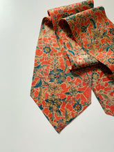 画像をギャラリービューアに読み込む, 花更彩模様総地紋【長】