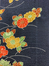 画像をギャラリービューアに読み込む, 流水に菊椿橘模様【L】(地紋あり)