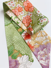 画像をギャラリービューアに読み込む, 雪輪に牡丹・枝梅・菊・楓模様【短】